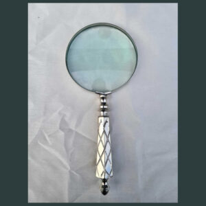 9.5″ Magnifying Glass with 4″ Lens Dia