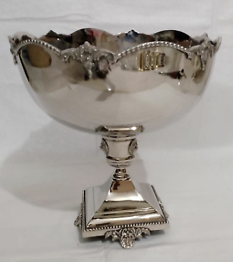 Elegant Punch bowl with lion face base Sheffield Nickle Plated Champagne Wine Cooler - Image 3