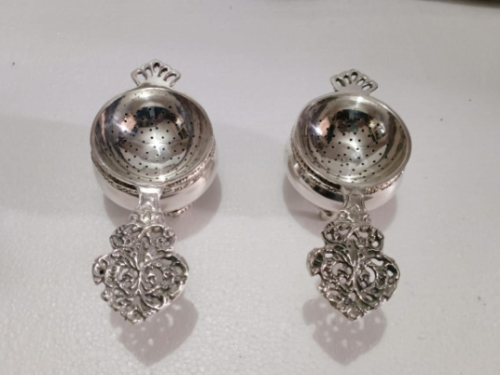 Pair of Victorian Style silver plated tea strainers - Image 2