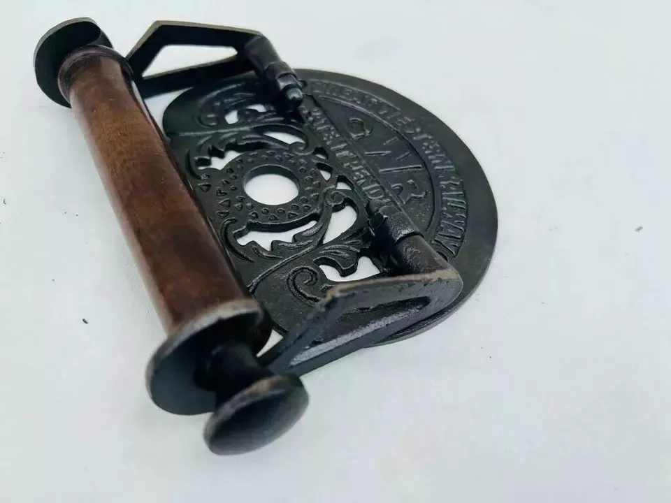 GREAT-WESTERN RAILWAY Cast Iron Toilet Roll Holder Novelty