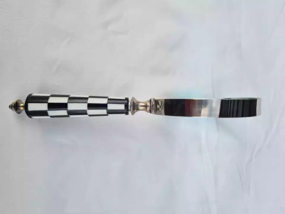 Magnifying Glass 4" Dia - Black & White Mother Of Pearl round handle (Nickle) - Image 3